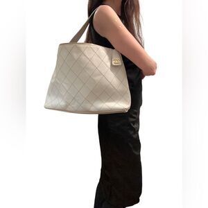 Chanel Wild Stitch Quilted leather white Tote Bag with gold CC logo